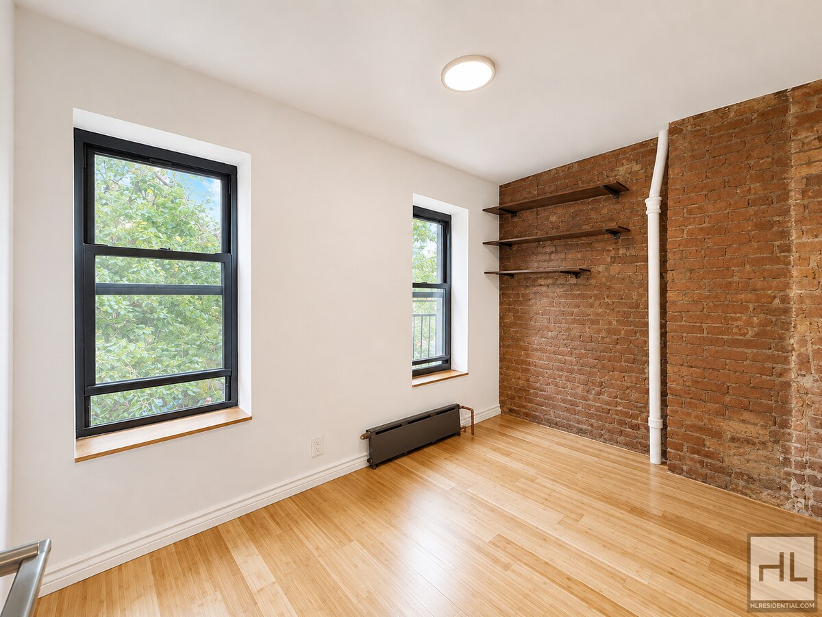 Building Photo - WAVERLY AVENUE