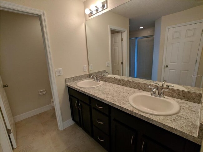 Building Photo - 2611 Amati Dr