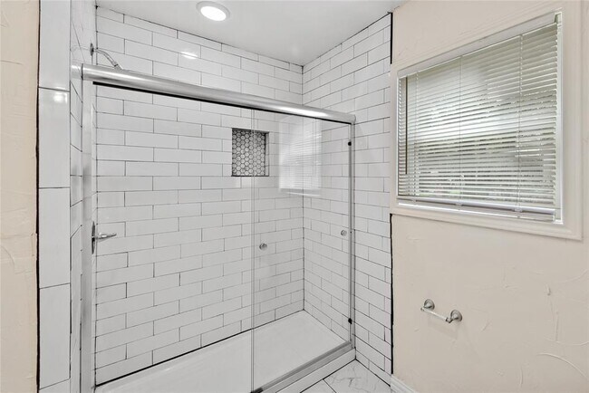 Building Photo - 933 Keith Pumphrey Dr