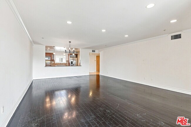 Building Photo - 1828 Glendon Ave