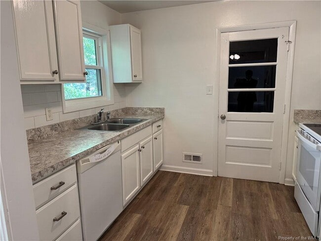 Building Photo - 219 Oxford Rd