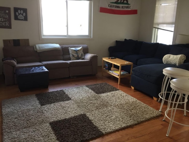 Building Photo - 55 Hillside St