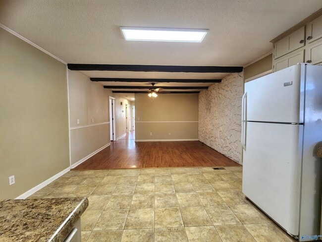 Building Photo - 6107 Trailwood Dr