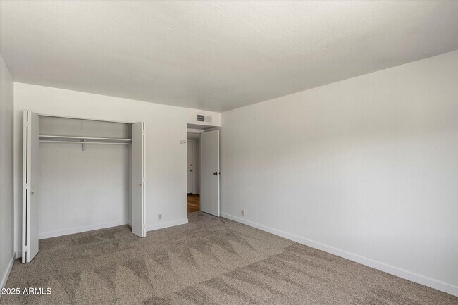 Building Photo - 4630 N 68th St