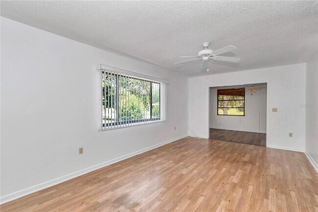 Building Photo - 10060 SW 93rd Ave