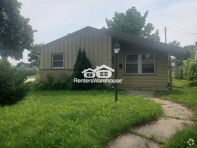 Building Photo - 6980 N 41st St