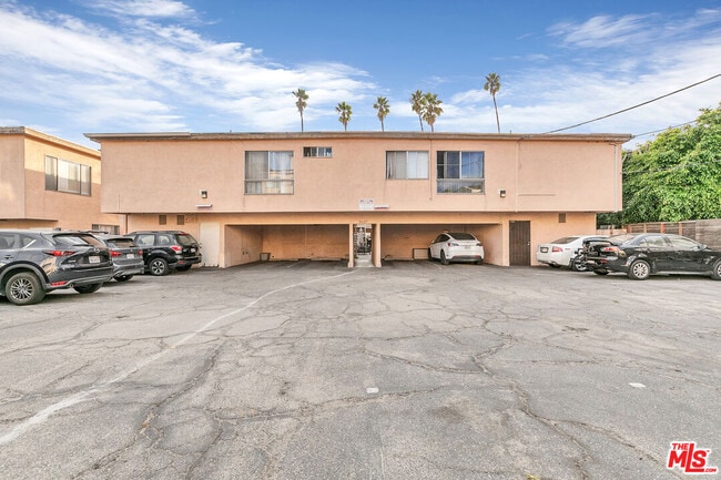 Building Photo - 2627 5th St