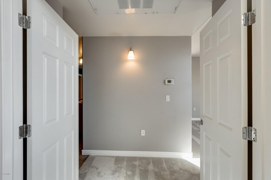 Master suite 3rd Fl entry - 615 E Portland St
