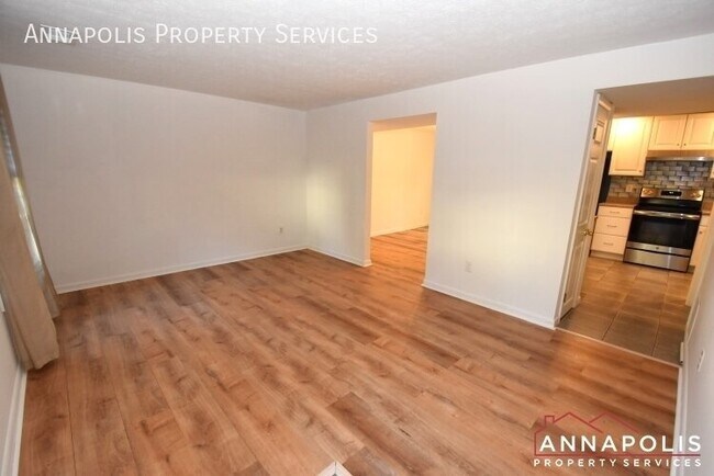 Building Photo - 1303 Old Pine Ct