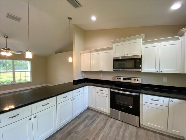 Building Photo - 2810 W Pintado Dr