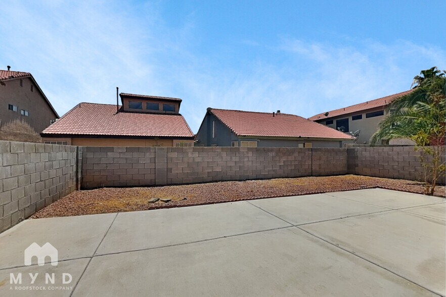 Building Photo - 5825 Goodsprings Ct