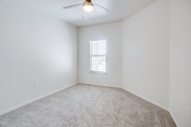 Building Photo - 1804 Corpus Ave