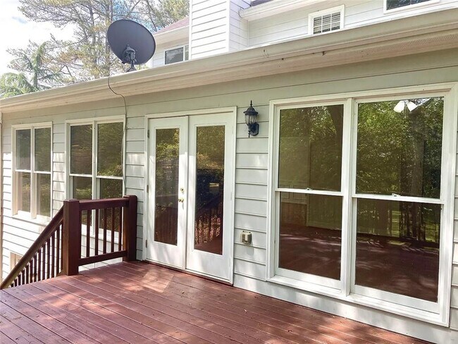 Building Photo - 3245 Moss Creek Dr