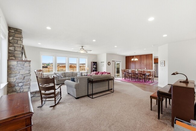 Building Photo - 415 E Earl St