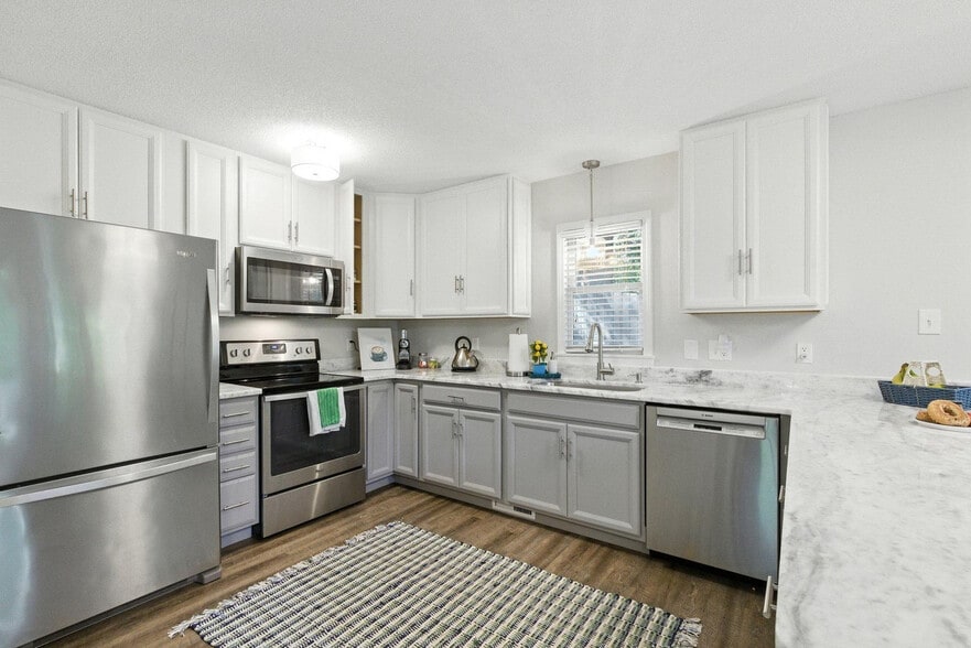 Building Photo - 7501 SC-24