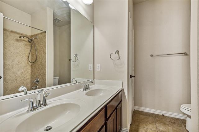 Building Photo - 1924 Lantana Ln