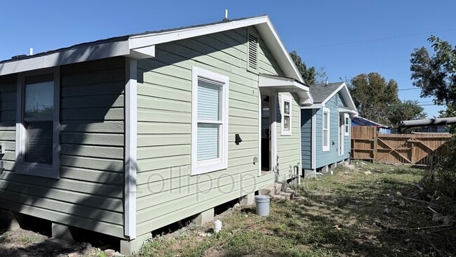 Building Photo - 2615 Sam Wilson St