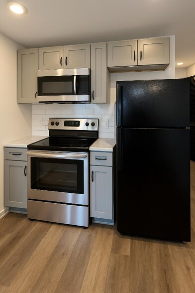 Building Photo - 4921 Haverford Ave