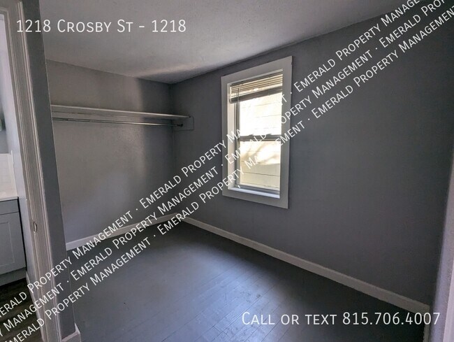 Building Photo - 1218 Crosby St