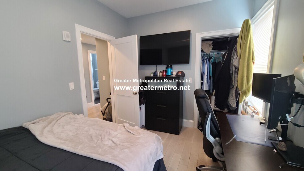 Building Photo - 21 Winfield St