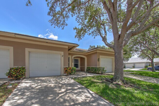 Building Photo - 1868 S Dovetail Dr