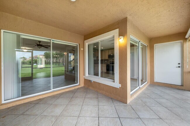 Building Photo - 3047 Waddell Ave