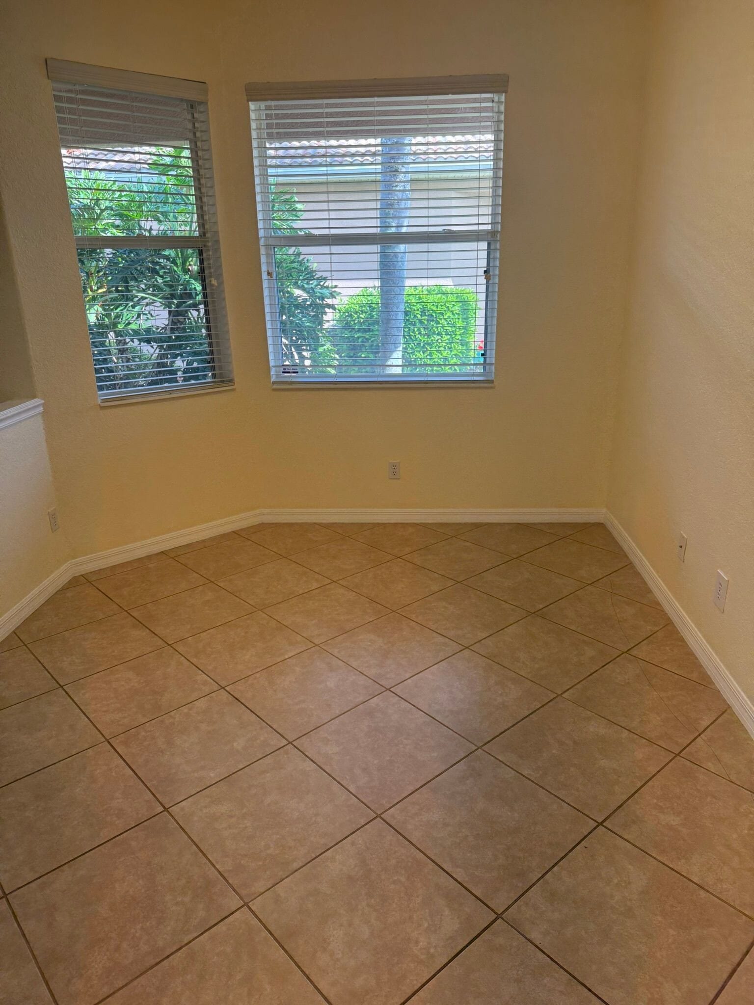 Dining Area - 224 Fairway Isles Ln