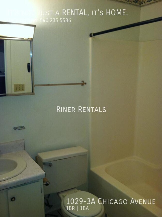 Building Photo - 1029-3A Chicago Ave