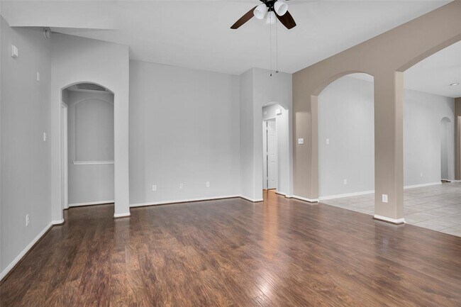 Building Photo - 28234 Sweet Oak Ln