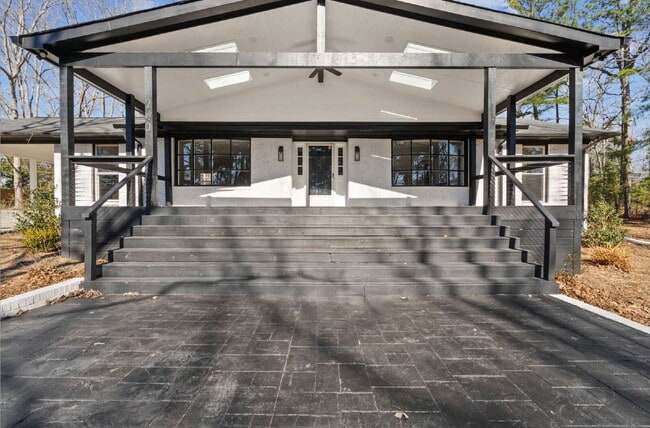 Building Photo - Renovated 3-Bedroom Ranch Home in Sanford