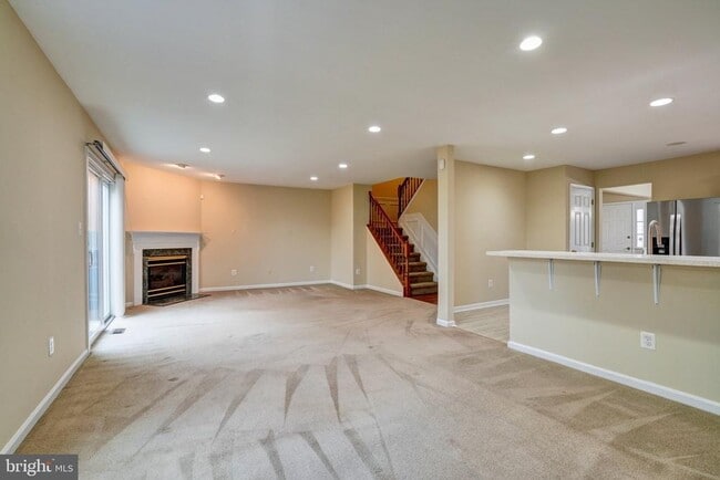 Building Photo - 115 Gleneagles Dr