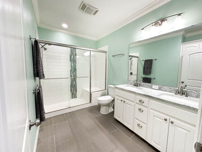 Building Photo - Furnished and utilities included!  1 bedro...