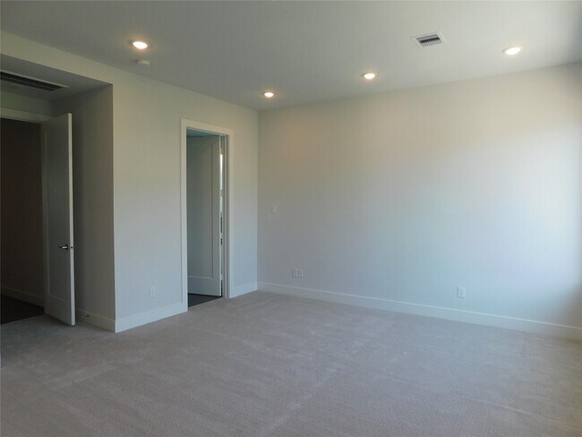 Building Photo - 4223 Eli St