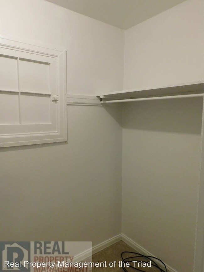 Building Photo - 3 br, 1 bath House - 2512 Yanceyville Street