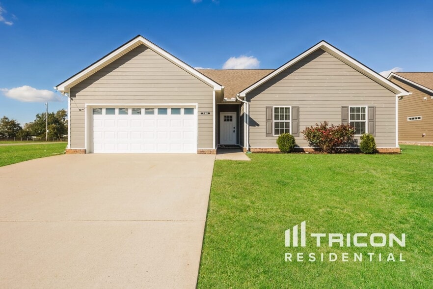 Primary Photo - 746 W Coker Way