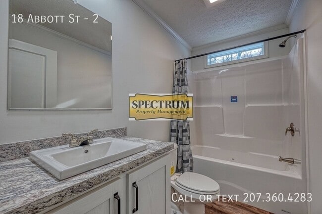 Building Photo - 18 Abbott St