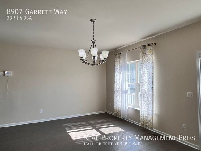 Building Photo - 8907 Garrett Way