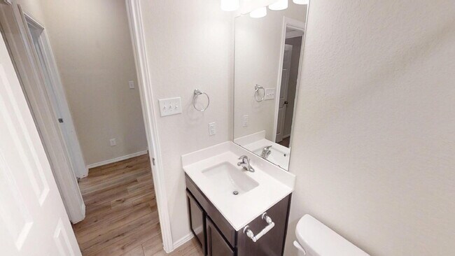 Building Photo - "Charming 3-Bedroom Home with Elegant Granite Touches in Copperas Cove!"