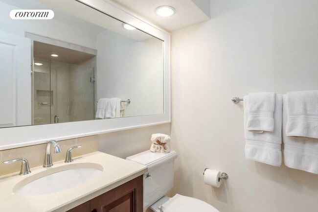 Building Photo - 76 W Gate Rd