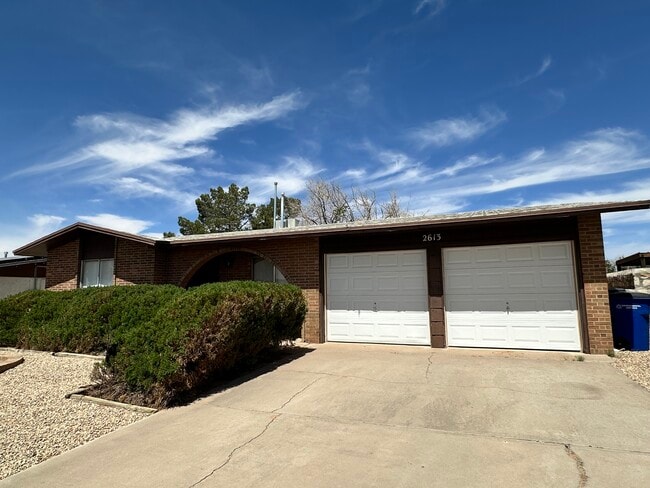 Building Photo - 2613 Schooner Dr