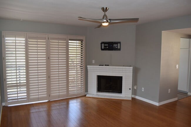 Building Photo - 2 Bedroom Condo in Rancho Bernardo with Golf Course Views