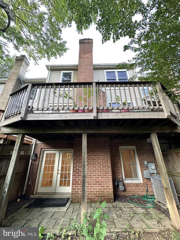 Building Photo - 6042 Loganwood Dr