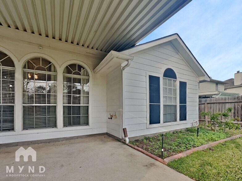 Building Photo - 23831 Norton House Ln