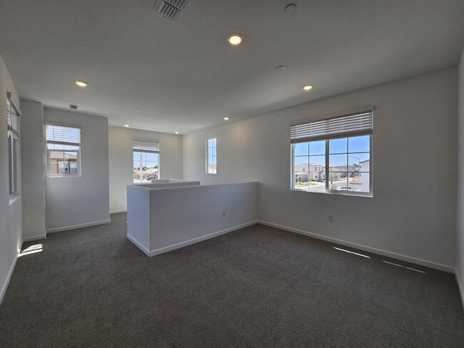 Building Photo - 7438 Chadbourne Wy