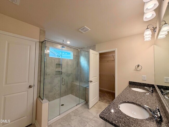 Building Photo - 3606 Autumn Creek Dr