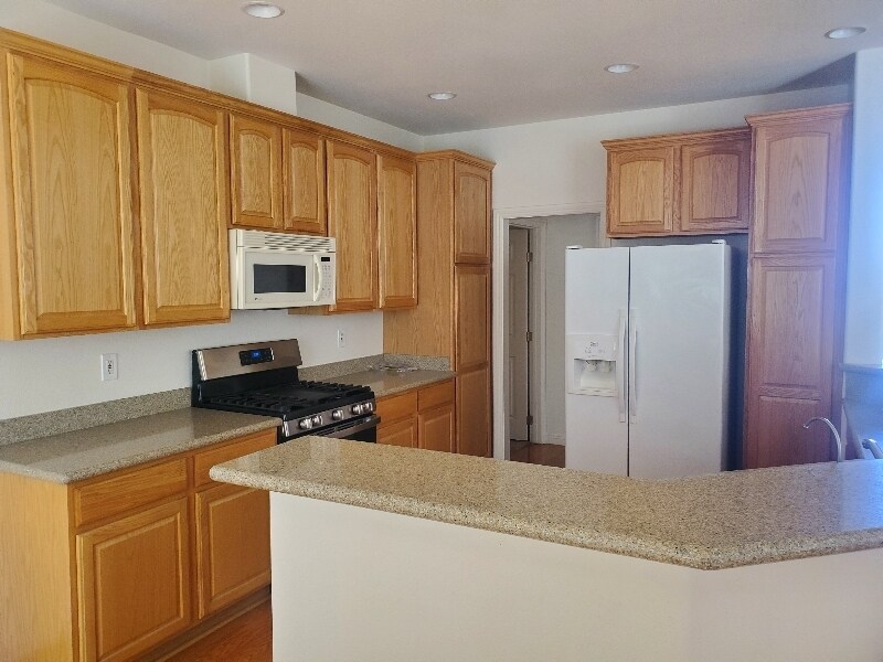 Building Photo - 5049 Alfingo St
