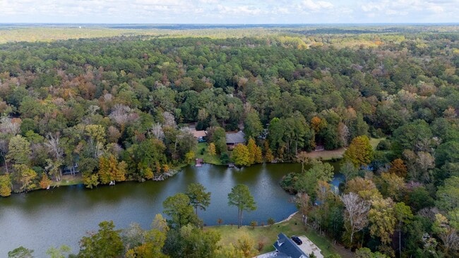 Building Photo - 2066 Tallavana Trail