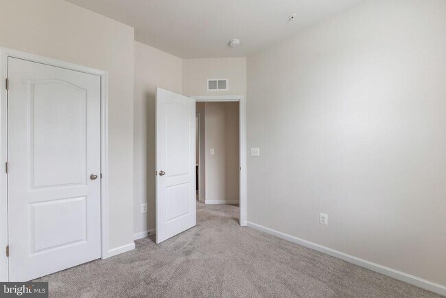 Building Photo - 12925 Sweet Christina Ct