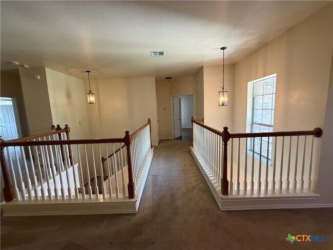 Building Photo - 212 Lottie Ln