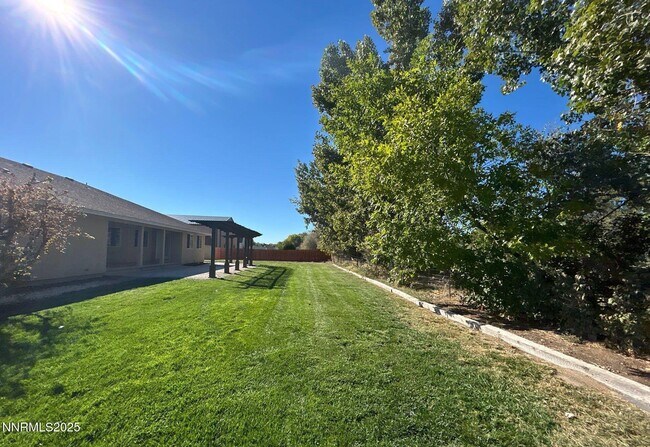 Building Photo - 5390 Vinewood Cir